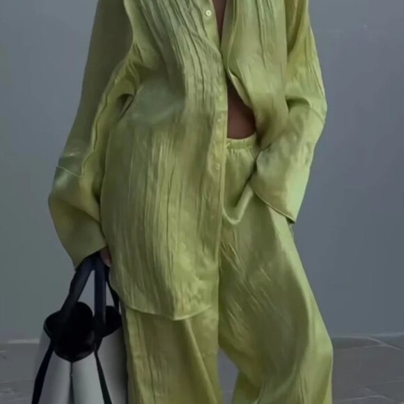 LOCAL EUROPEAN CRINKLE BLOUSE & PANT SET CHARTREUSE SIZE SMALL NWT - Picture 3 of 5